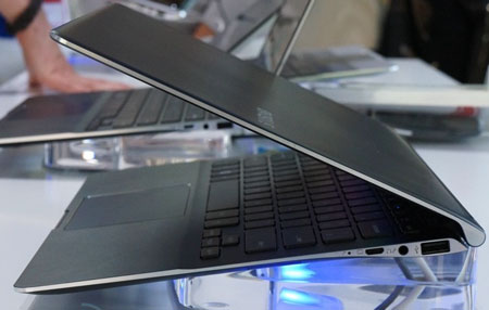 Samsung показала прототип ультрабука Series 9 с матовым экраном разрешением 2560 x 1440 пикселей